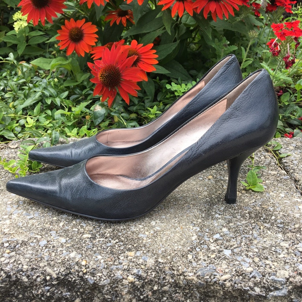 Nine West Dark Navy Leather Kitten Pumps Ladies 7M